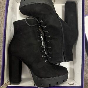 TOP Moda Black Lace-Up Platform Ankle Boots